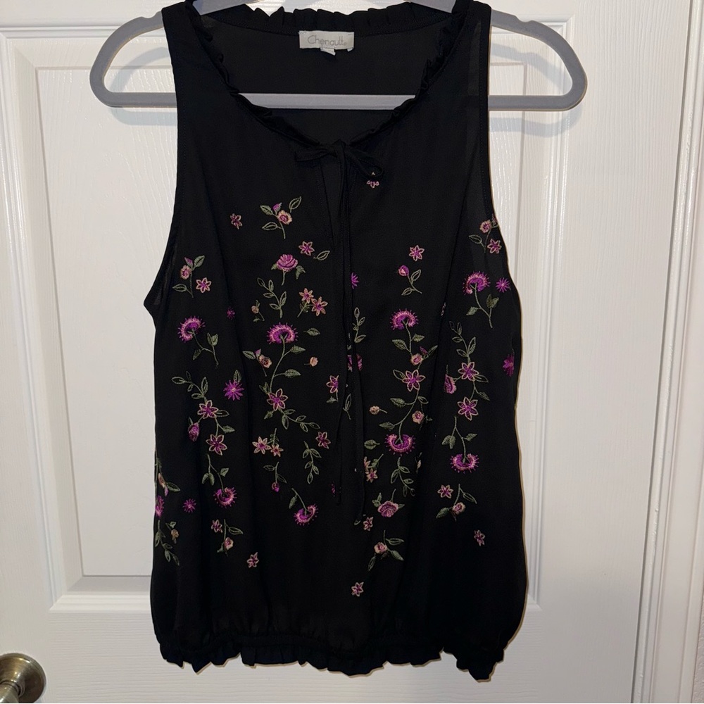 NWOT Chenault Sleeveless Top Black/Floral L